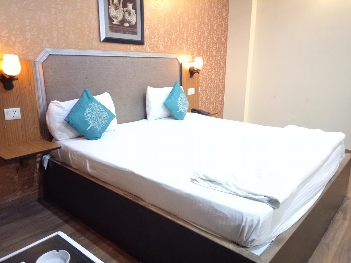 Hotel Samrat Kaushambi غازي أباد المظهر الخارجي الصورة