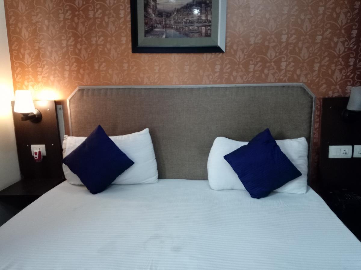 Hotel Samrat Kaushambi غازي أباد المظهر الخارجي الصورة