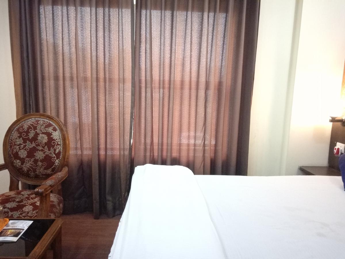 Hotel Samrat Kaushambi غازي أباد المظهر الخارجي الصورة