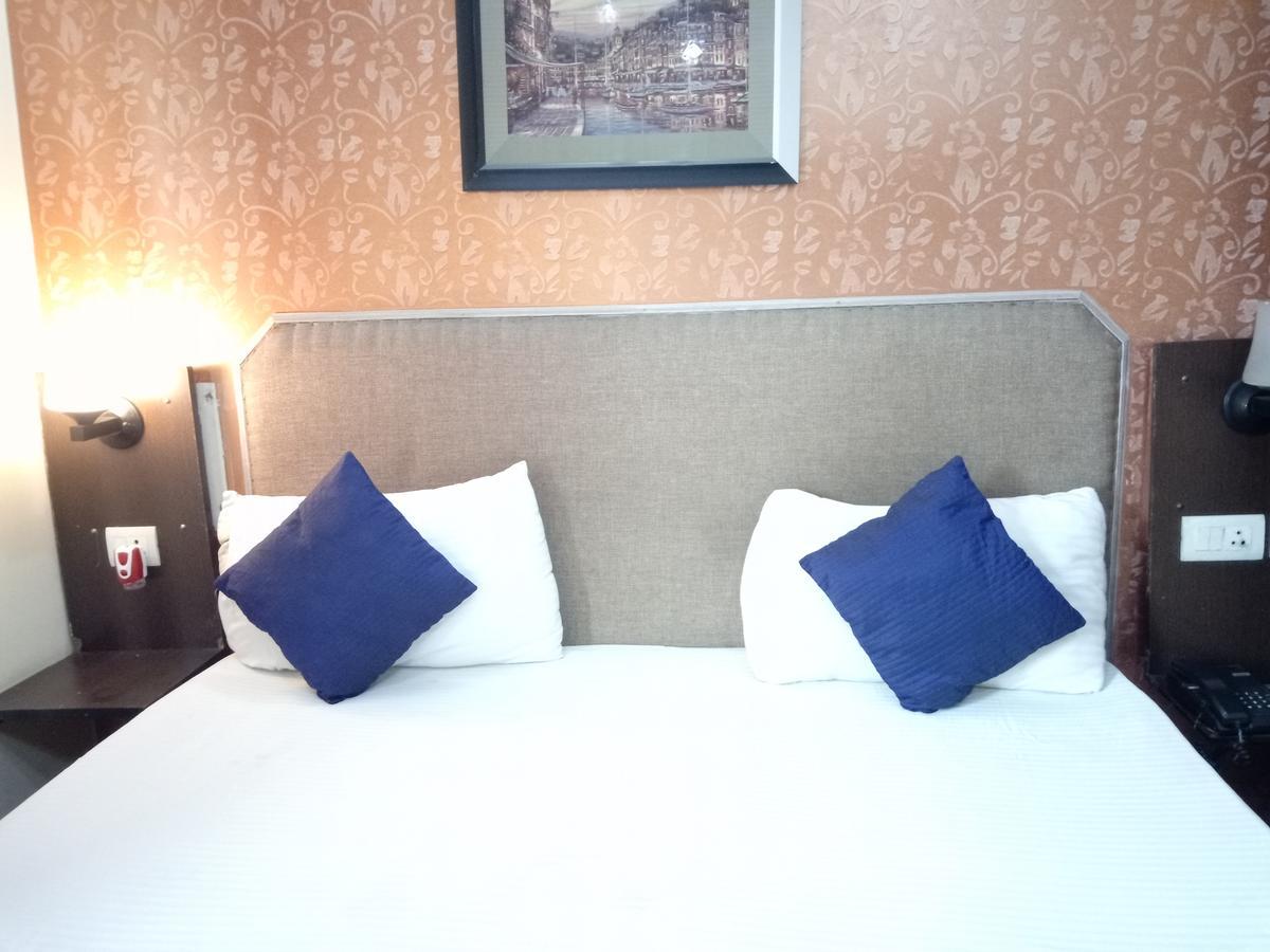 Hotel Samrat Kaushambi غازي أباد المظهر الخارجي الصورة