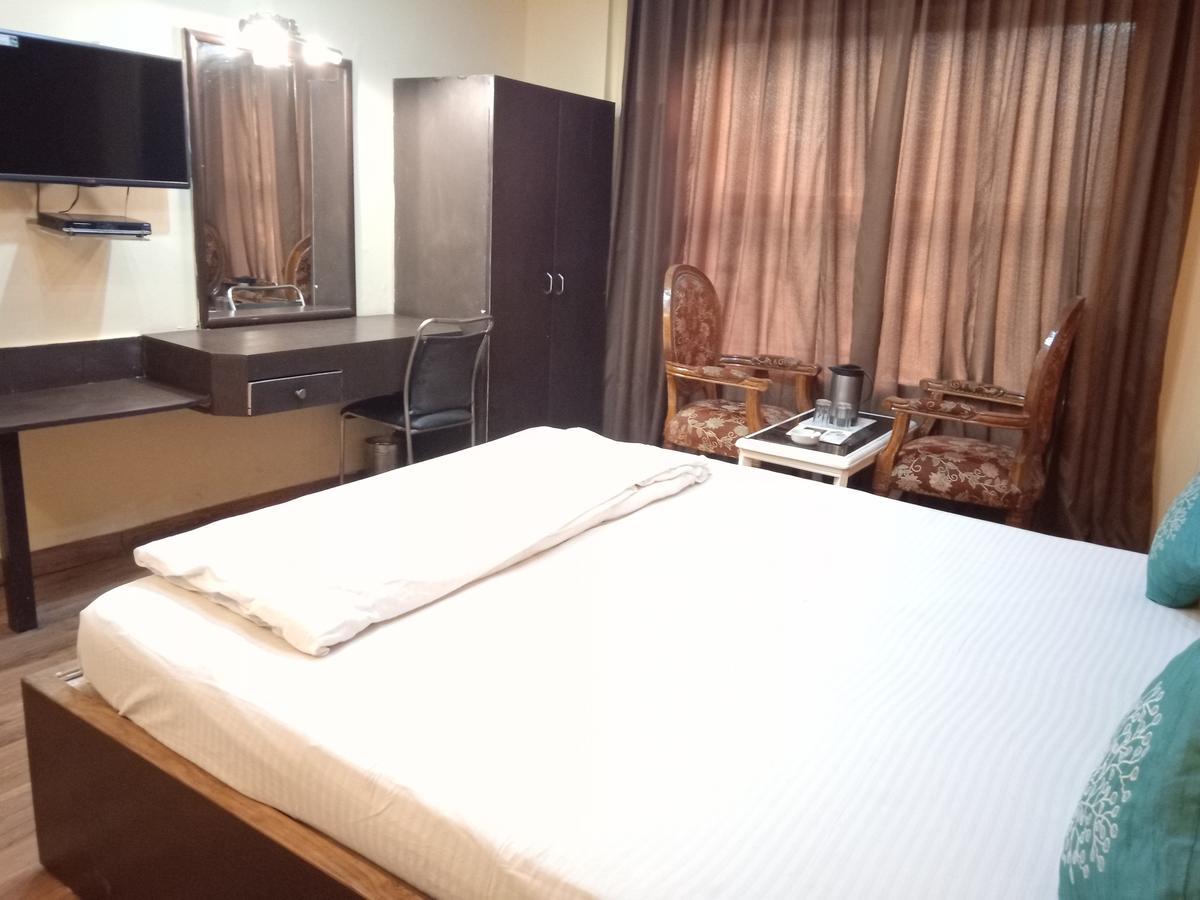 Hotel Samrat Kaushambi غازي أباد المظهر الخارجي الصورة